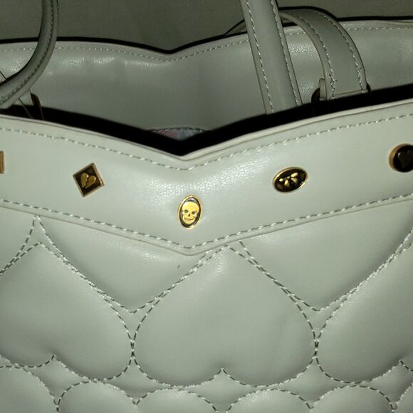 NWOT Betsey Johnson Women's Icon Stud  Off White Tote Bag w/Removable Black Bow - Picture 15 of 15